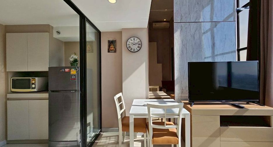 For rent 1 bed condo in Sathon, Bangkok