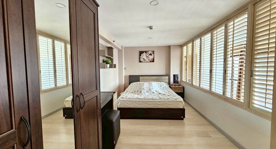 For rent 1 bed condo in Sathon, Bangkok