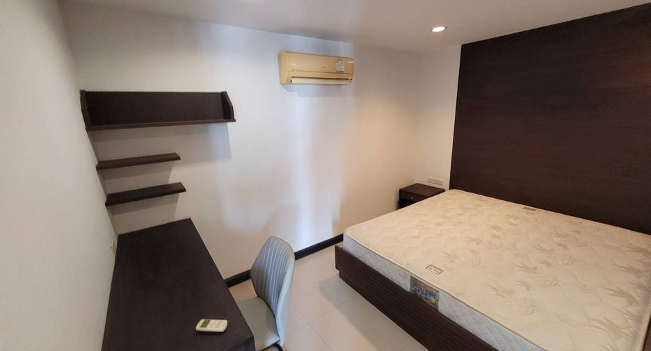 À louer 2 chambres condo à Phra Khanong, Bangkok
