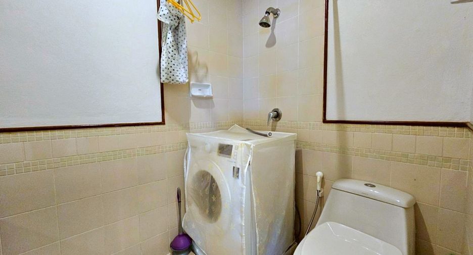 For rent 2 bedrooms condo in Sathon, Bangkok
