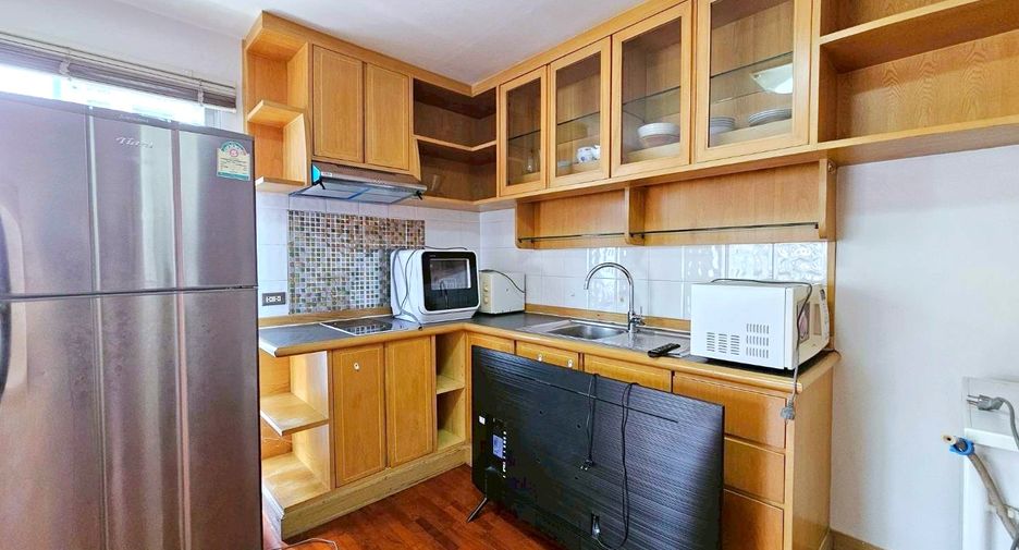 For rent 2 bedrooms condo in Sathon, Bangkok