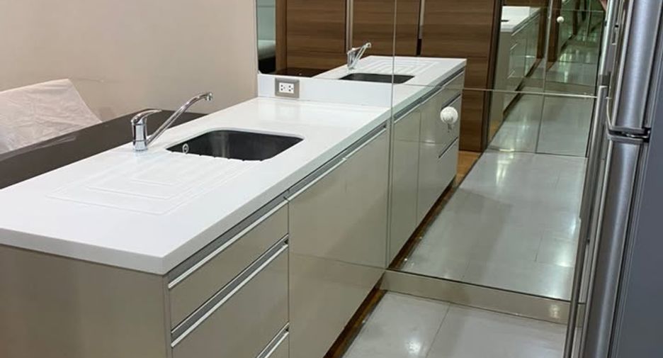 For rent 1 bed condo in Sathon, Bangkok