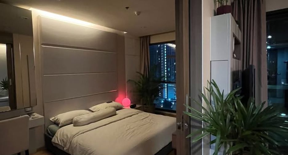 For rent 1 bed condo in Sathon, Bangkok
