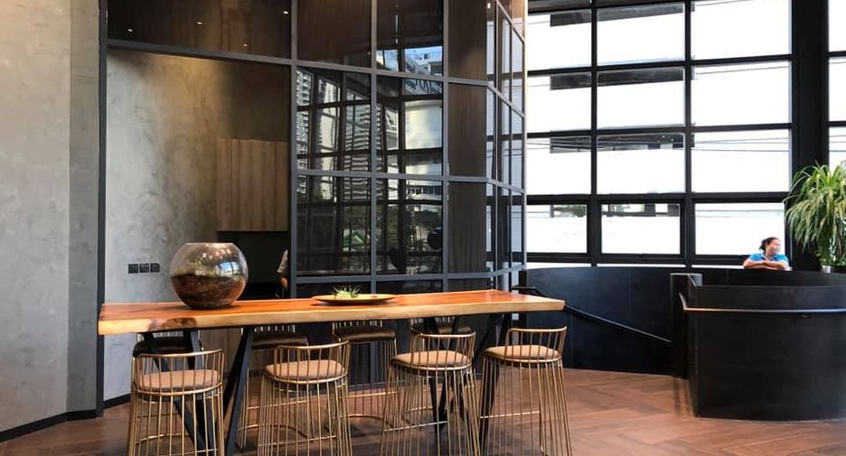 For rent 1 bed condo in Watthana, Bangkok