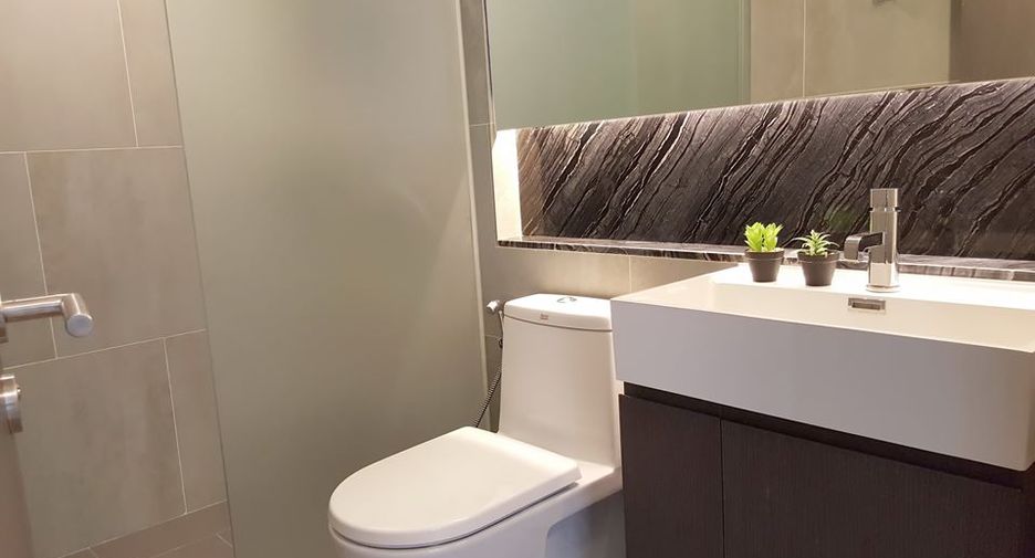 For rent 1 Beds condo in Khlong Toei, Bangkok