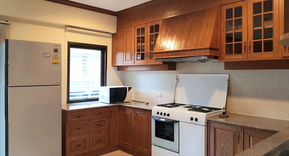 For rent 3 bedrooms condo in Watthana, Bangkok