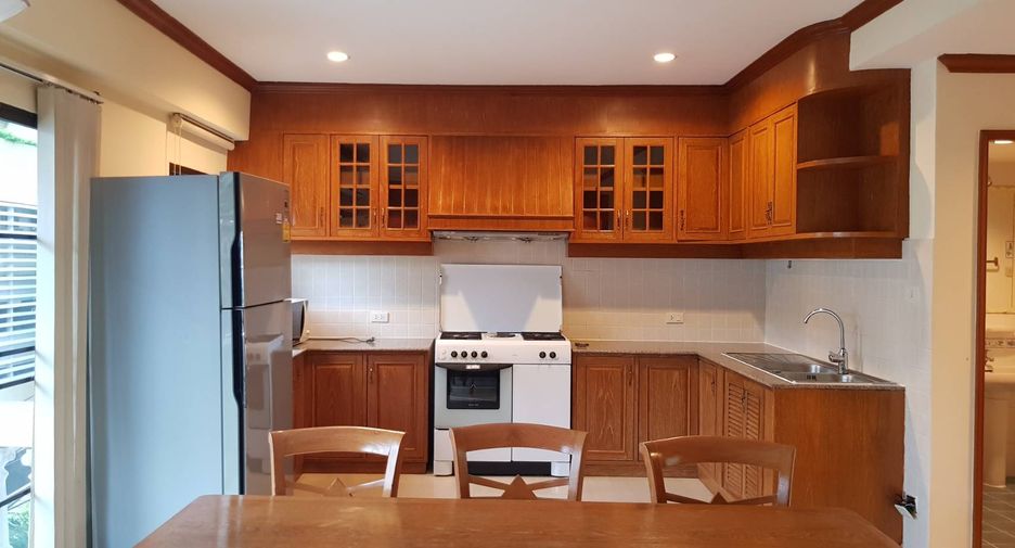 For rent 3 bedrooms condo in Watthana, Bangkok