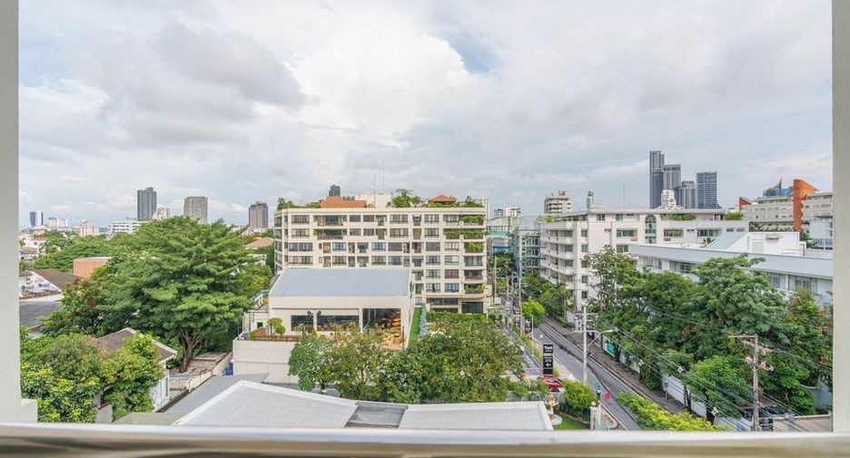 For rent 1 bed condo in Watthana, Bangkok