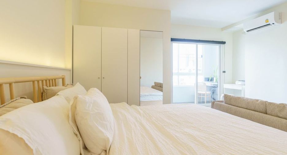 For rent 1 bed condo in Watthana, Bangkok