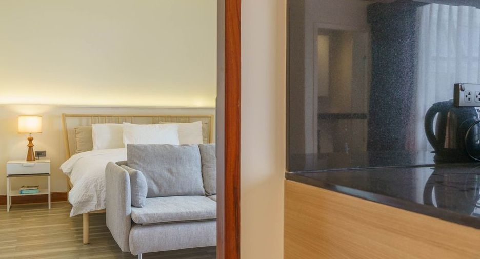 For rent 1 bed condo in Watthana, Bangkok