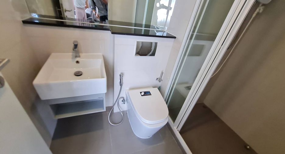 For rent and for sale 1 bed condo in Sathon, Bangkok