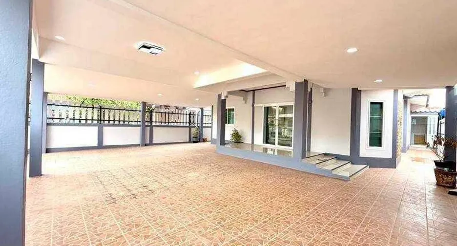 For sale 3 bedrooms house in Bang Saray, Pattaya