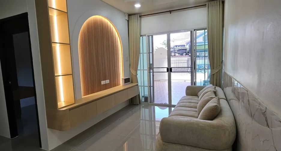 For sale 2 bedrooms townhouse in Bang Lamung, Chonburi