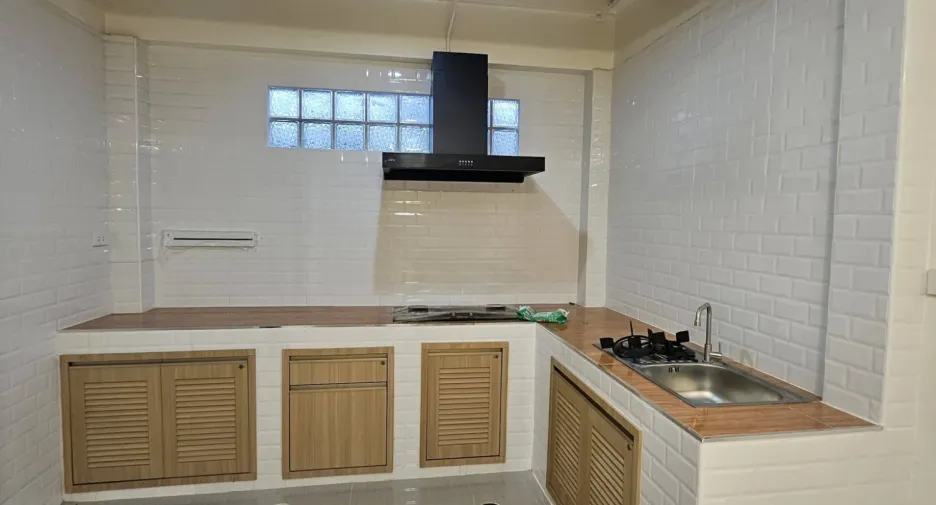 For sale 2 bedrooms townhouse in Bang Lamung, Chonburi