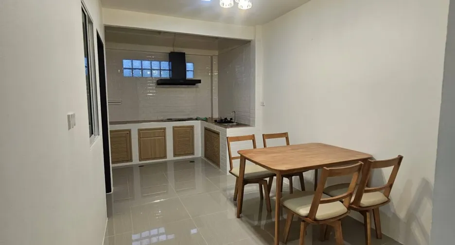For sale 2 bedrooms townhouse in Bang Lamung, Chonburi