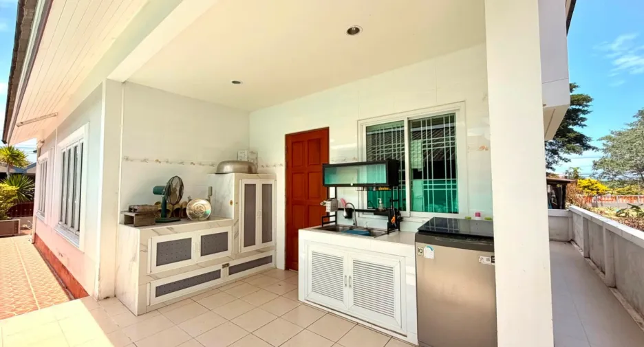 For sale 3 bedrooms house in Bang Saray, Pattaya