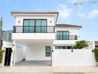 Villa zum Kauf mit 3 Zimmer in Bang Lamung, Chonburi