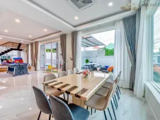 For rent 5 bedrooms villa in Bang Lamung, Chonburi