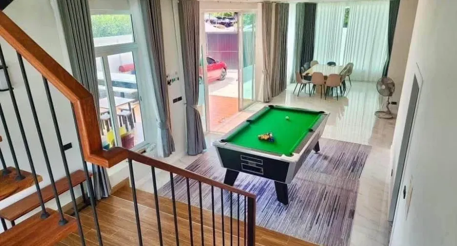 For rent 5 bedrooms villa in Bang Lamung, Chonburi