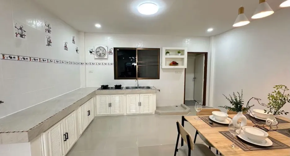 For sale 2 bedrooms townhouse in Jomtien, Pattaya