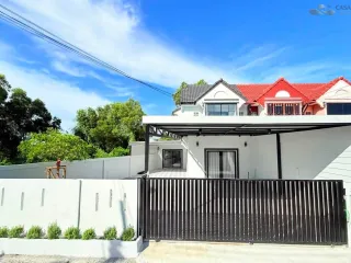 For sale 3 bedrooms townhouse in Bang Lamung, Chonburi