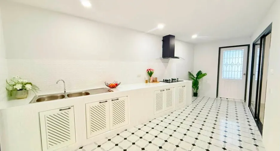 For sale 3 bedrooms townhouse in Bang Lamung, Chonburi