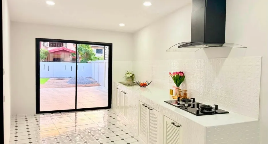 For sale 3 bedrooms townhouse in Bang Lamung, Chonburi