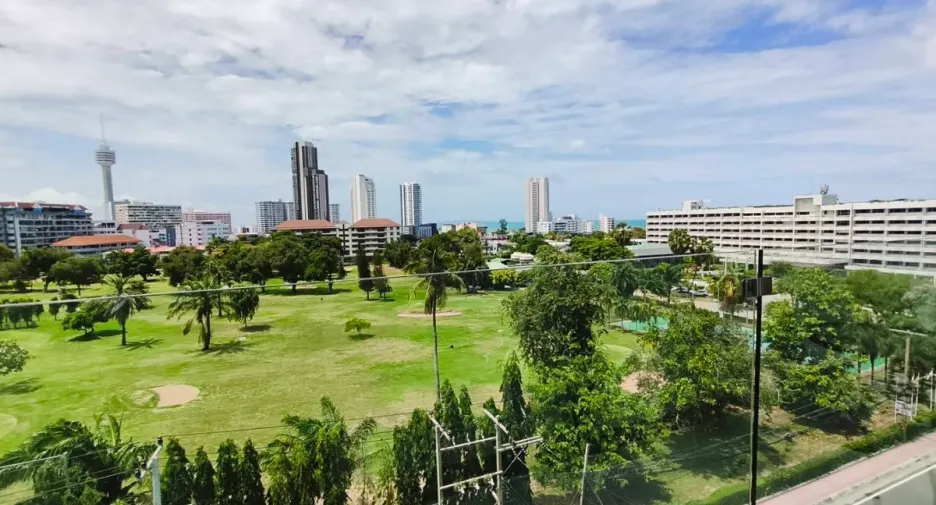 For rent 2 bedrooms condo in Bang Lamung, Chonburi