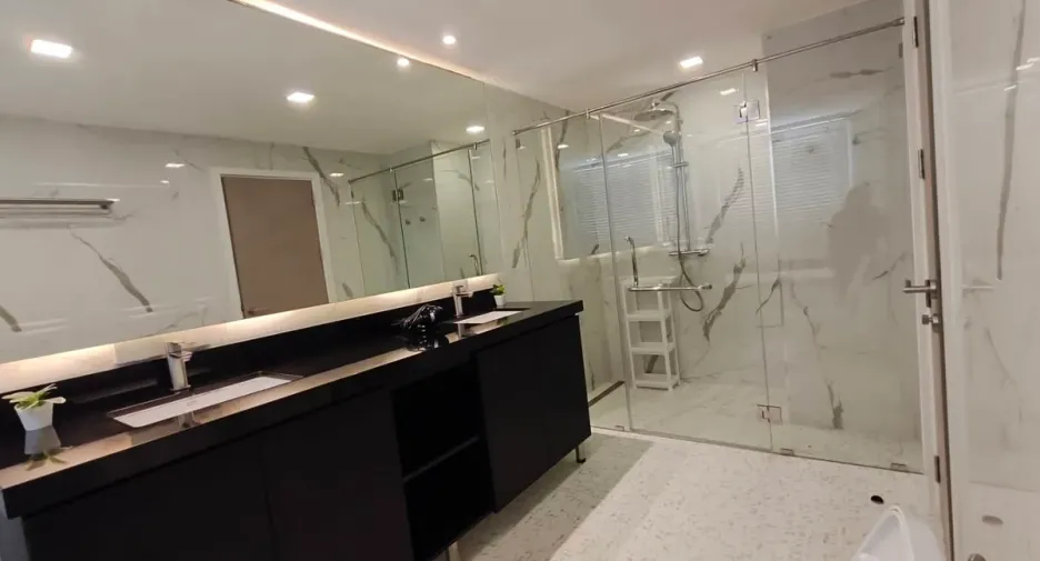 For rent 2 bedrooms condo in Bang Lamung, Chonburi