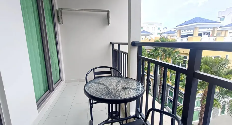 For rent 2 bedrooms condo in Bang Lamung, Chonburi