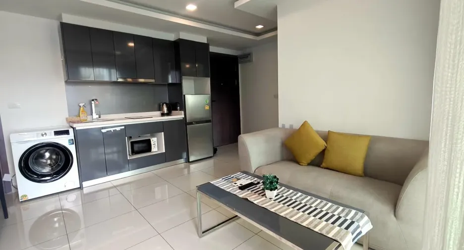 For rent 2 bedrooms condo in Bang Lamung, Chonburi