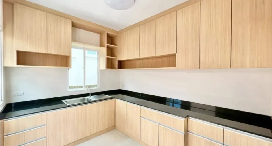 For sale 3 ベッドルーム house in Krathum Baen, Samut Sakhon