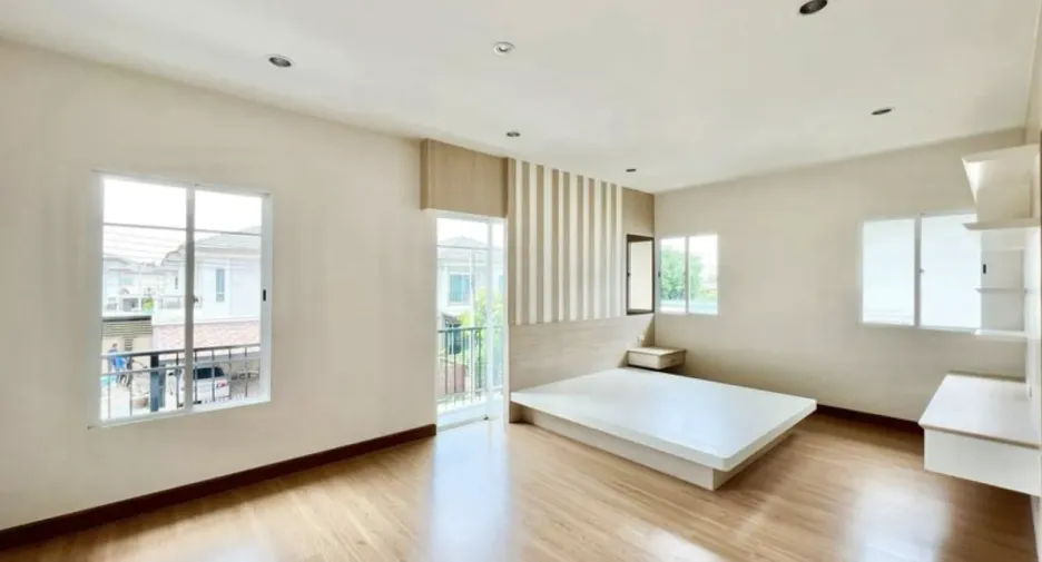 For sale 3 ベッドルーム house in Krathum Baen, Samut Sakhon
