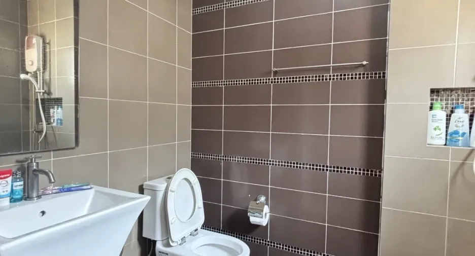 For sale and for rent 3 bedrooms townhouse in Mueang Pathum Thani, Pathum Thani