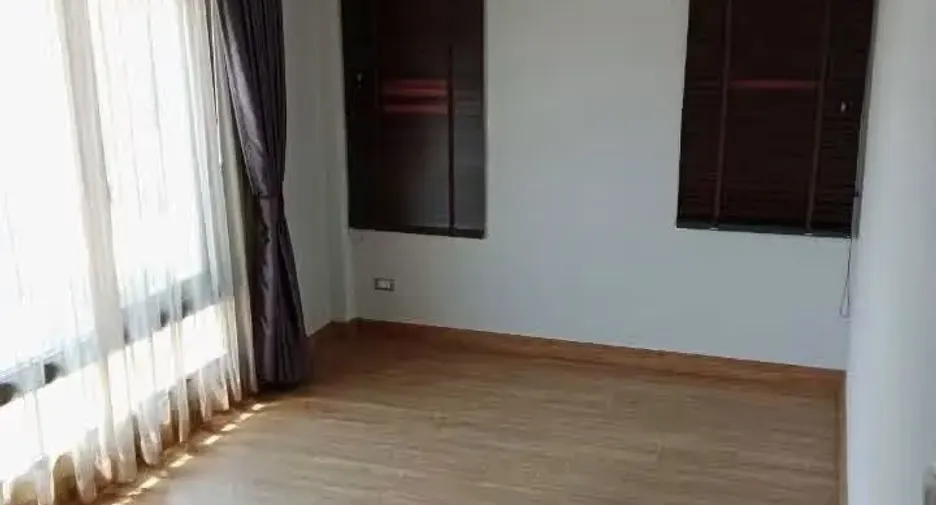 For rent 4 bedrooms house in Sai Mai, Bangkok