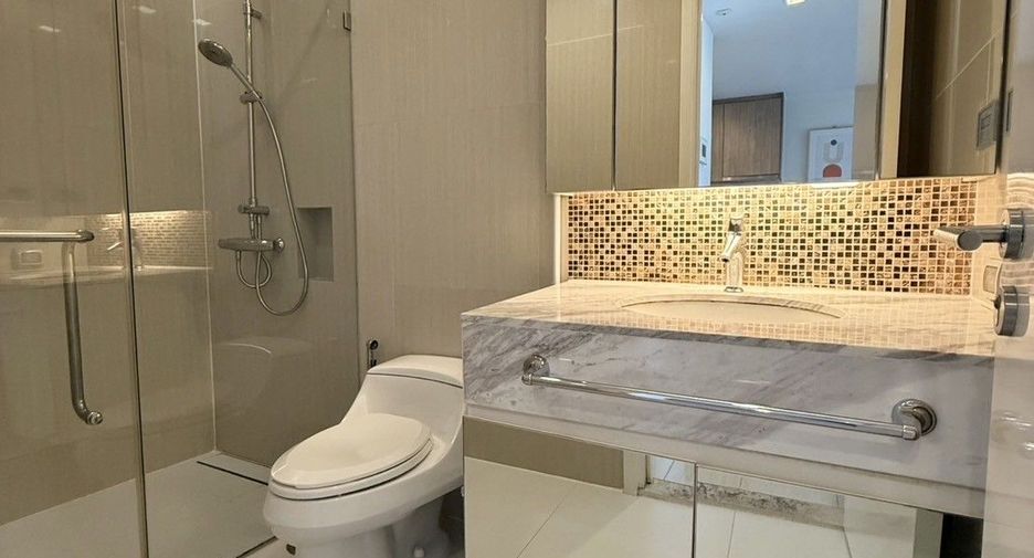 For rent 1 bed condo in Watthana, Bangkok