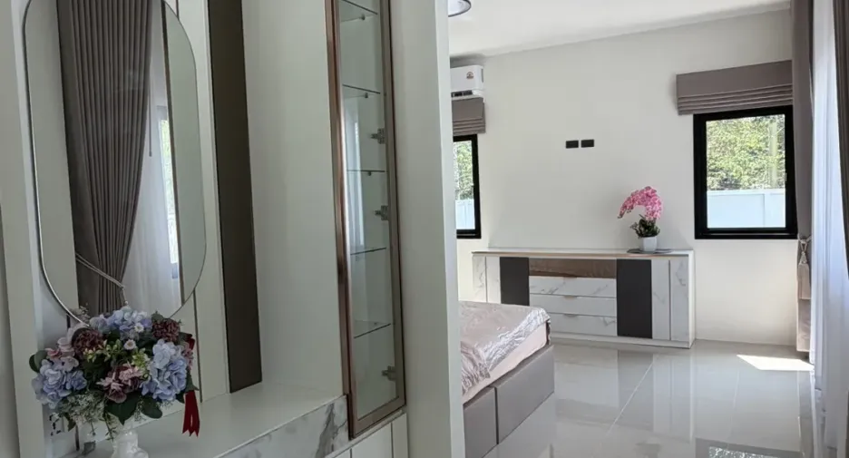 For sale 4 bedrooms house in Hua Hin, Prachuap Khiri Khan
