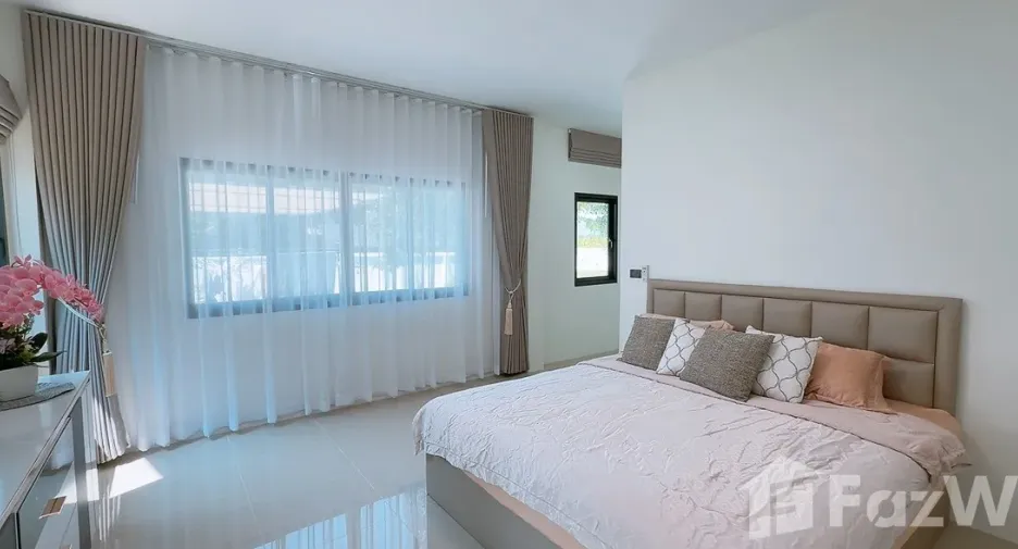 For sale 4 bedrooms house in Hua Hin, Prachuap Khiri Khan