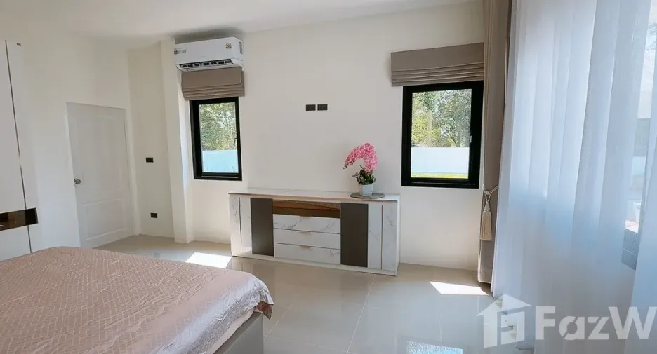 For sale 4 bedrooms house in Hua Hin, Prachuap Khiri Khan