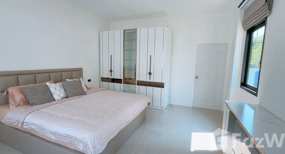For sale 4 bedrooms house in Hua Hin, Prachuap Khiri Khan