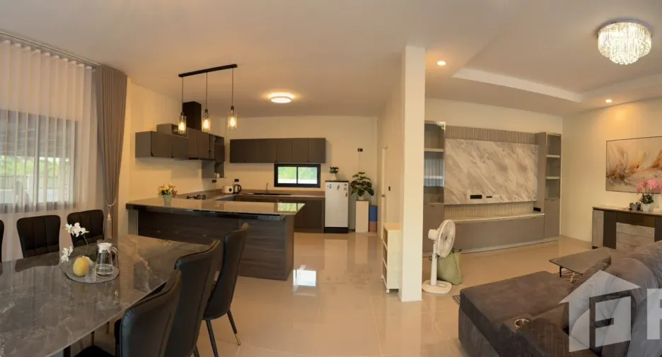 For sale 4 bedrooms house in Hua Hin, Prachuap Khiri Khan