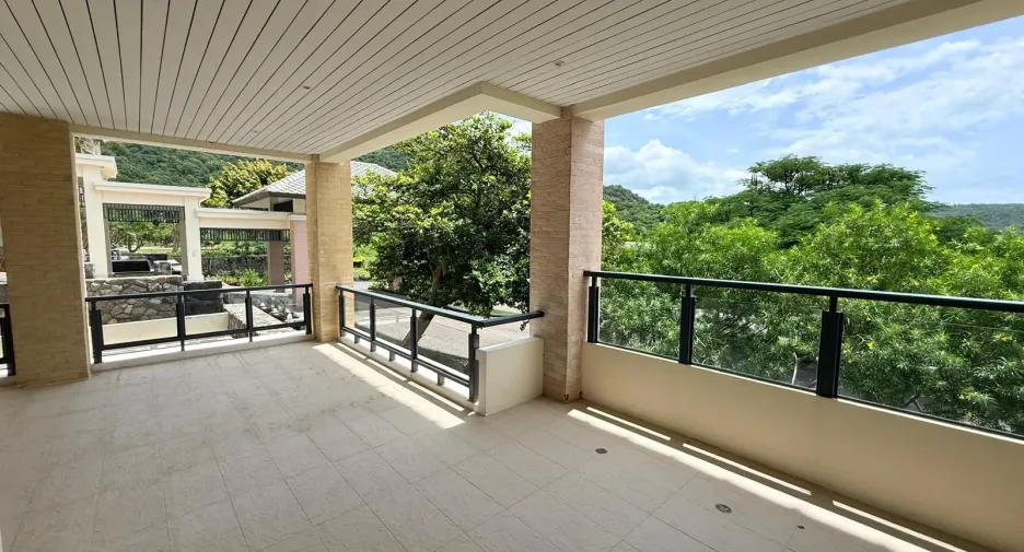 For sale 2 bedrooms condo in Hua Hin, Prachuap Khiri Khan