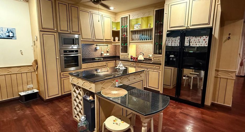 For rent 3 bedrooms villa in Hua Hin, Prachuap Khiri Khan