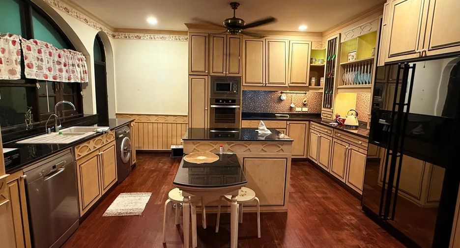 For rent 3 bedrooms villa in Hua Hin, Prachuap Khiri Khan