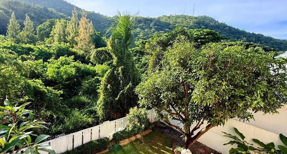 For rent 3 bedrooms villa in Hua Hin, Prachuap Khiri Khan