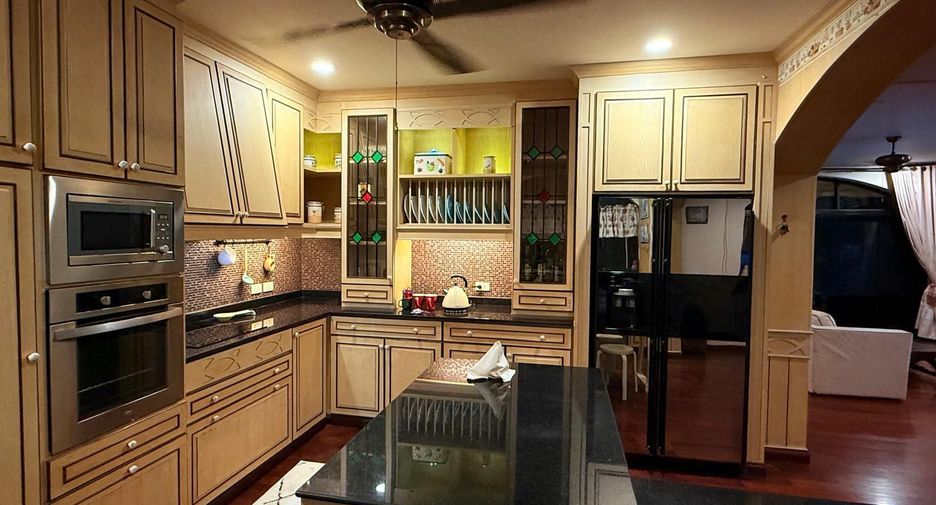 For rent 3 bedrooms villa in Hua Hin, Prachuap Khiri Khan