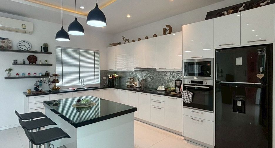 For sale and for rent 3 bedrooms villa in Hua Hin, Prachuap Khiri Khan