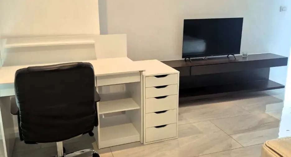 For rent 3 bedrooms condo in Watthana, Bangkok