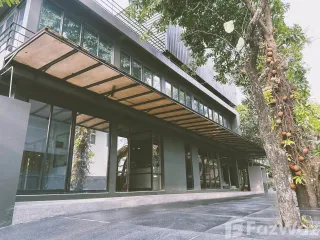 Oficina en venta y en alquiler de 4 habitaciones en Chatuchak, Bangkok