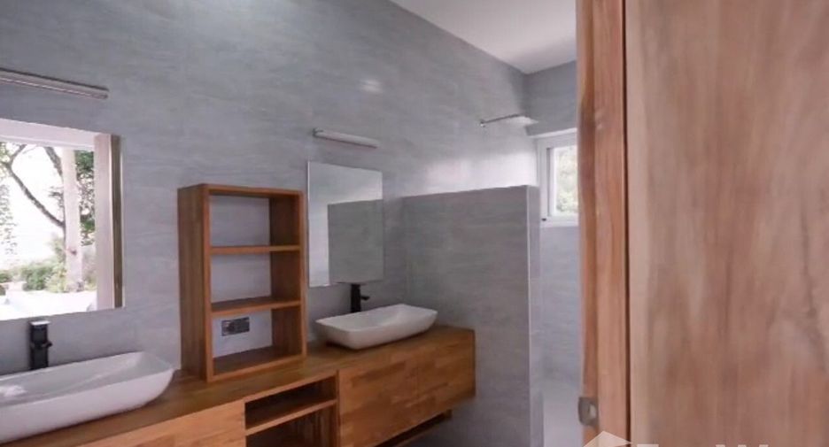 For sale 5 bedrooms villa in Ko Samui, Surat Thani
